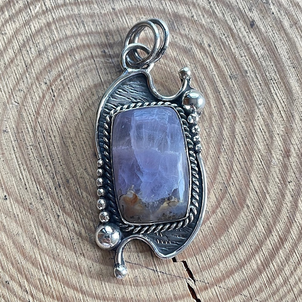 Amethyst gemstone pendant